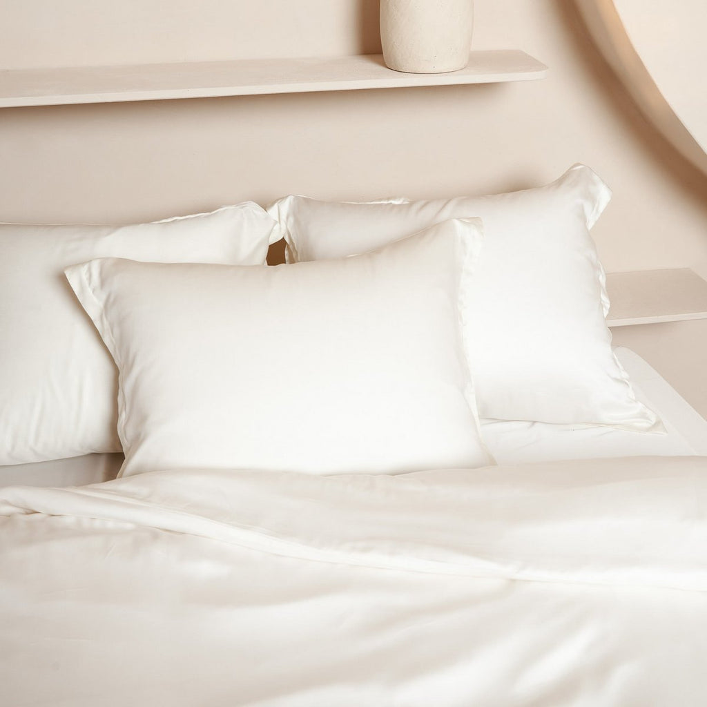 TENCEL™ – Satin-Spannbettlaken in gebrochenem Weiß