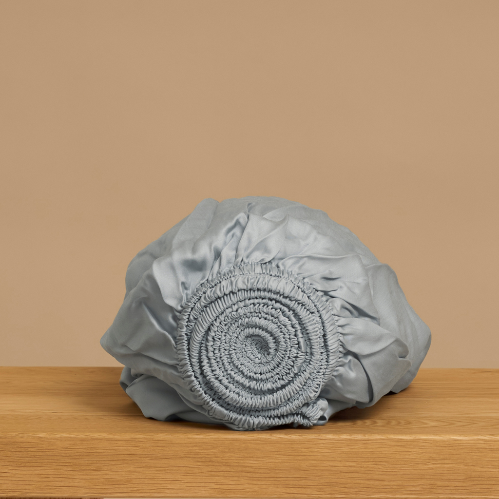 TENCEL™ – Satin-Spannbettlaken Graublau