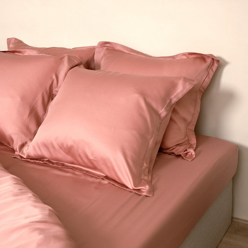 TENCEL™ – Satin-Spannbetttuch Terra Pink